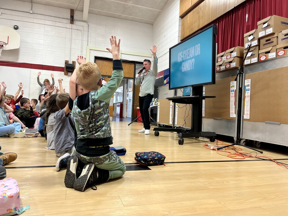 Class Dynamix working with students from Edgerton Yahara Elem. 